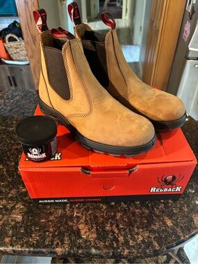Redback Boots Bobcat Crazy Horse Soft Toe Pull up 9.5 USA EUC